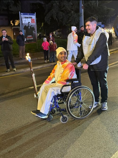 Mauro Perrone tedoforo