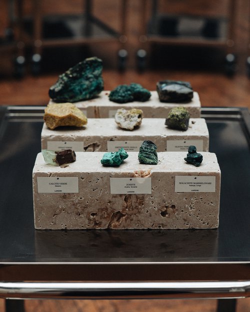 Una parte della selezione di pietre, minerali e fossili